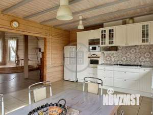 Дом 221м&sup2;, 2-этажный, участок 15 сот.  