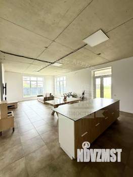 Дом 456м&sup2;, 2-этажный, участок 18 сот.  