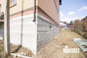 Дом 291м&sup2;, 3-этажный, участок 291 сот.  