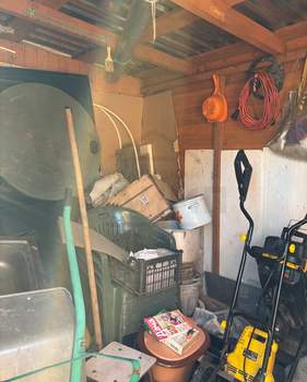 Дом 20м&sup2;, 2-этажный, участок 5 сот.  