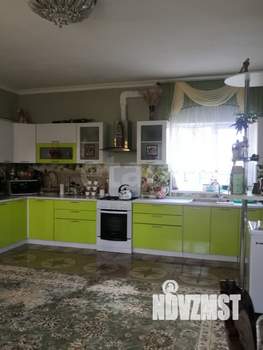 Дом 170м&sup2;, 3-этажный, участок 4 сот.  