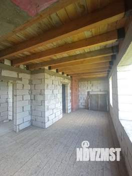 Дом 170м&sup2;, 3-этажный, участок 13 сот.  