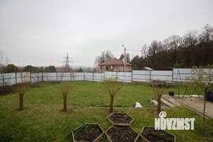 Дом 200м&sup2;, 2-этажный, участок 11 сот.  