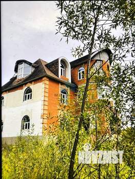Дом 600м&sup2;, 4-этажный, участок 31 сот.  