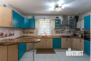 Дом 208м&sup2;, 2-этажный, участок 12 сот.  