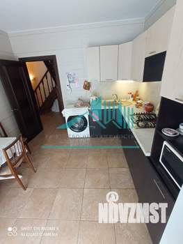 Дом 150м², 2-этажный, участок 12 сот.  