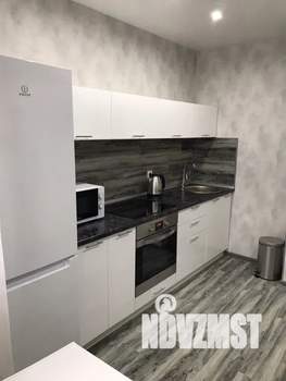 1-к квартира, посуточно, 42м2, 10/17 этаж