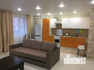 Студия квартира, посуточно, 50м2, 1/9 этаж