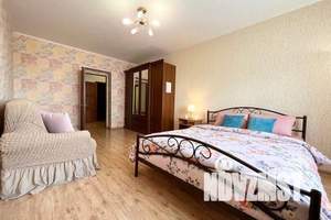 1-к квартира, посуточно, 42м2, 6/9 этаж