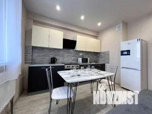 1-к квартира, посуточно, 44м2, 1/1 этаж