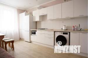 1-к квартира, посуточно, 42м2, 7/9 этаж