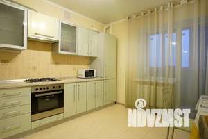 1-к квартира, посуточно, 46м2, 4/9 этаж