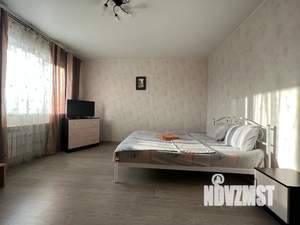 1-к квартира, посуточно, 42м2, 3/9 этаж