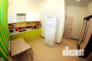 Студия квартира, посуточно, 30м2, 1/4 этаж