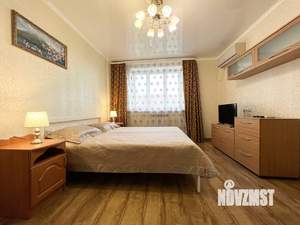 1-к квартира, посуточно, 44м2, 1/1 этаж