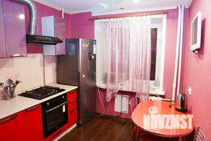 1-к квартира, посуточно, 38м2, 6/9 этаж