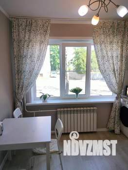 2-к квартира, посуточно, 48м2, 1/5 этаж