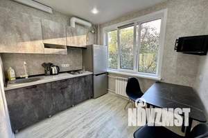 1-к квартира, посуточно, 10м2, 1/5 этаж