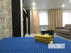 Студия квартира, посуточно, 50м2, 1/9 этаж