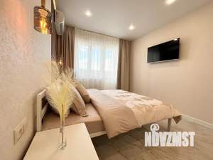 1-к квартира, посуточно, 36м2, 16/19 этаж