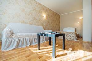 1-к квартира, посуточно, 43м2, 1/1 этаж