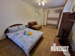 1-к квартира, посуточно, 40м2, 2/5 этаж