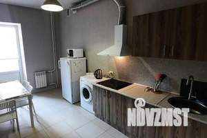 1-к квартира, посуточно, 42м2, 1/8 этаж