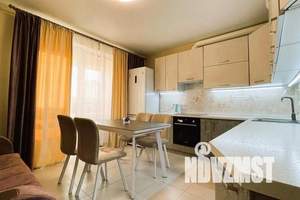 2-к квартира, посуточно, 64м2, 3/25 этаж