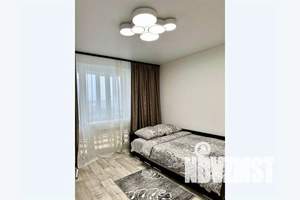 1-к квартира, посуточно, 40м2, 9/9 этаж