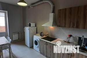 1-к квартира, посуточно, 42м2, 1/8 этаж