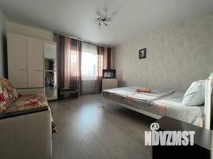 1-к квартира, посуточно, 42м2, 3/9 этаж