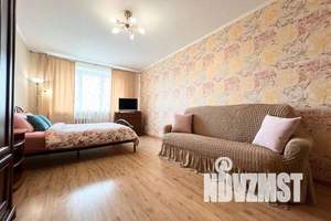 1-к квартира, посуточно, 42м2, 6/9 этаж