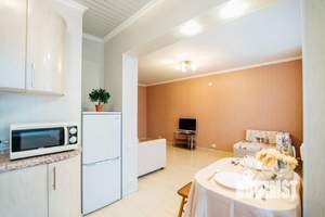 2-к квартира, посуточно, 44м2, 1/1 этаж