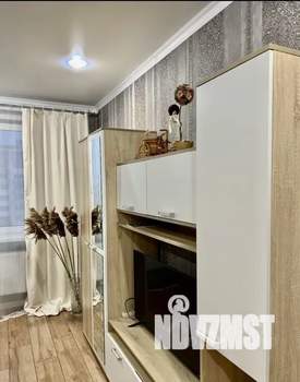 1-к квартира, посуточно, 37м2, 8/10 этаж