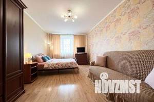 1-к квартира, посуточно, 42м2, 6/9 этаж