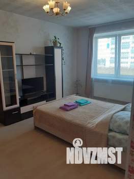 1-к квартира, посуточно, 37м2, 1/10 этаж