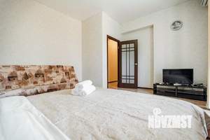 3-к квартира, посуточно, 82м2, 1/1 этаж