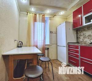 1-к квартира, посуточно, 42м2, 5/5 этаж