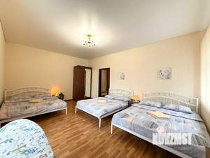 2-к квартира, посуточно, 64м2, 1/1 этаж