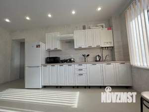 Студия квартира, посуточно, 38м2, 3/6 этаж