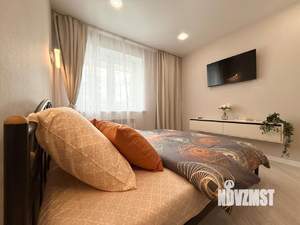 1-к квартира, посуточно, 43м2, 7/9 этаж