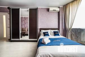 Студия квартира, посуточно, 45м2, 12/17 этаж