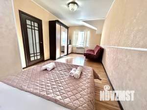 1-к квартира, посуточно, 42м2, 3/3 этаж