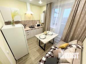 1-к квартира, посуточно, 43м2, 1/1 этаж