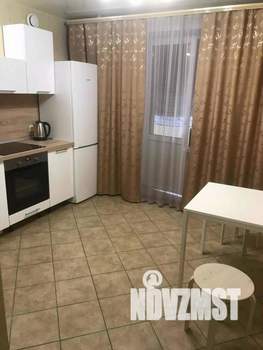 1-к квартира, посуточно, 39м2, 1/1 этаж