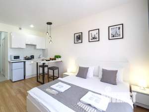 Студия квартира, посуточно, 25м2, 13/25 этаж