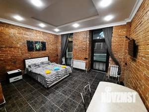 Студия квартира, посуточно, 32м2, 1/5 этаж