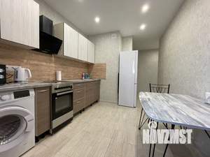 1-к квартира, посуточно, 43м2, 11/22 этаж