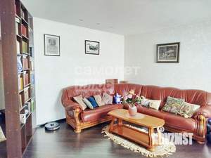 3-к квартира, вторичка, 81м2, 2/4 этаж