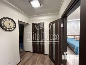 2-к квартира, вторичка, 64м2, 1/9 этаж